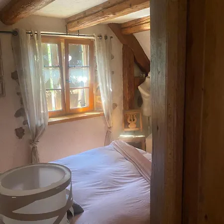 La Maison Aux Quatres Lavandes Holiday home *